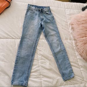 BRANDY MELVILLE LIGHT WASH JANE JEANS
